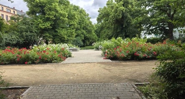 3-Zimmer-Dachgeschoss-Wohnung an KAPITALANLEGER - Mehrfamilienhaus, Wohnhaus Zwickau Zwickau-Nord | Angebot:25874275