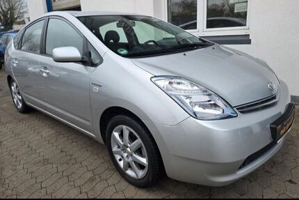 Toyota Prius 99.000 km 7.700 &euro; Stuttgart 70563