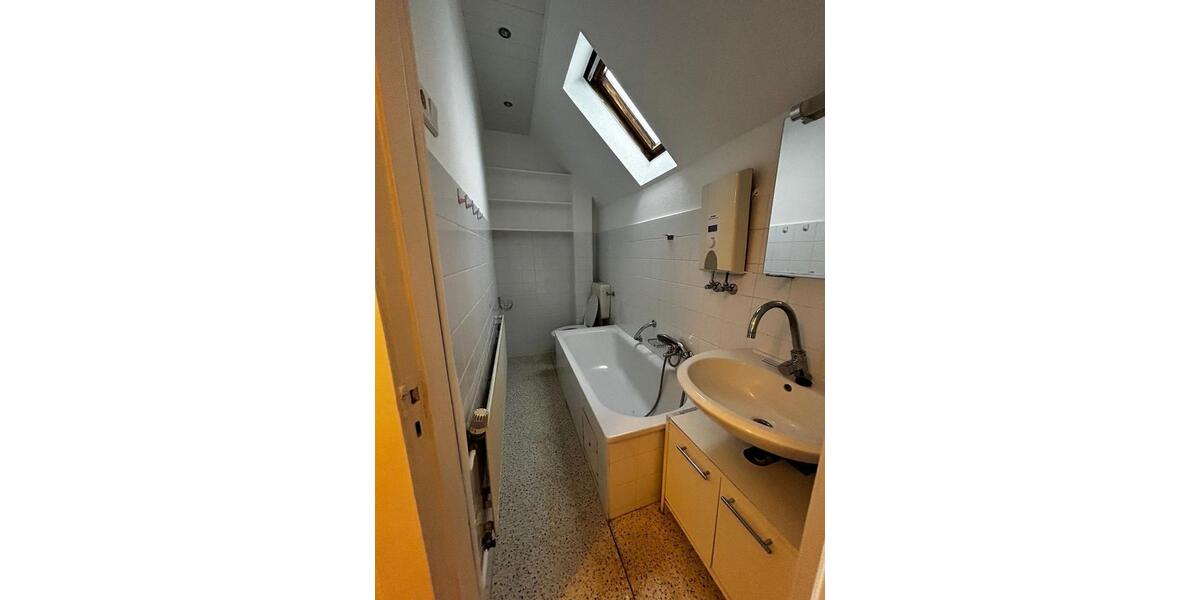 Mehrfamilienhaus, Wohnhaus Oldenburg Kreyenbrück - 7 Zimmer, 150 m&sup2;, 469.000&euro; | Angebot:25854803