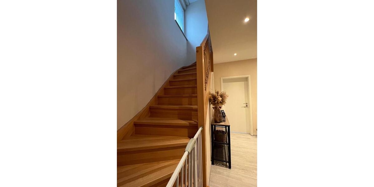 Einfamilienhaus Lauchhammer - 7 Zimmer, 164 m&sup2;, 285.000&euro; | Angebot:26373391