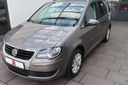 VW Touran 214.640 km 3.985 &euro; Kassel 34123