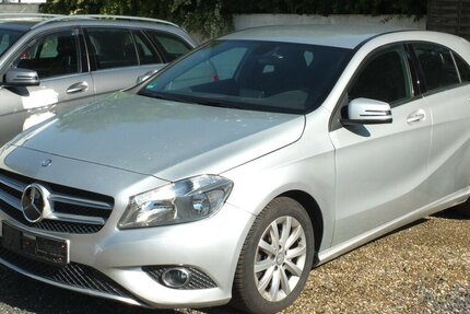 Mercedes-Benz A 180 WM26:STYLE NAVI SHZ MFL LMF TEILLEDER alle I 92.145 km 11.198 &euro; Köln 50858