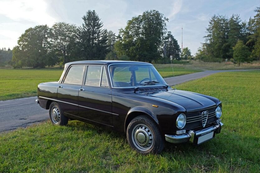 Alfa Romeo Giulia 23.064 km 22.990 € München 80636