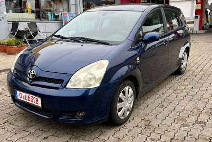 Toyota Corolla Verso 121.000 km 3.200 € Berlin 12109