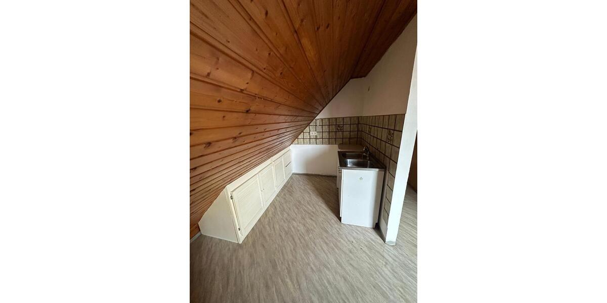 Dachgeschoßwohnung Nabburg - 1 Zimmer, 29 m&sup2;, 215&euro; | Angebot:26403659