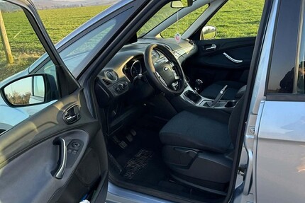 Ford S-Max 262.000 km 2.800 &euro; Medebach 59964