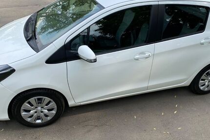 Toyota Yaris 86.000 km 8.800 &euro; Kreuztal 57223