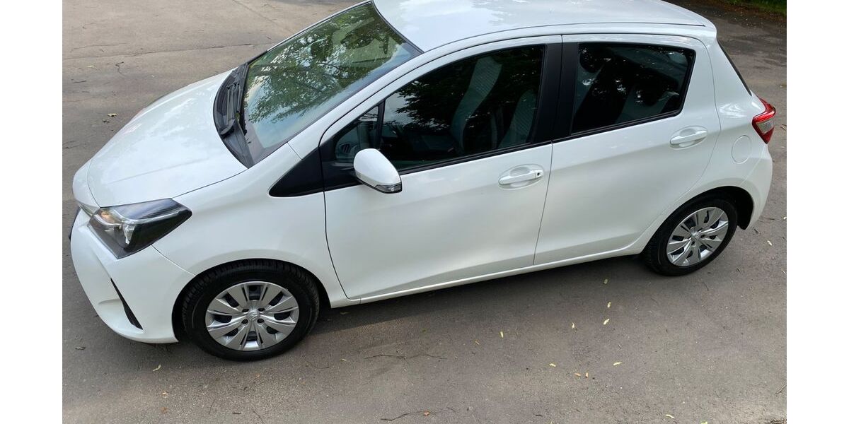Toyota Yaris 86.000 km 8.800 &euro; Kreuztal 57223
