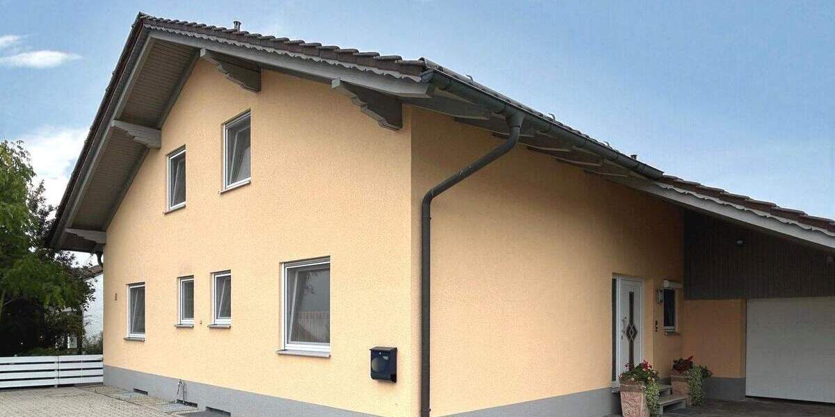 Mehrfamilienhaus, Wohnhaus Hunderdorf - 9 Zimmer, 237 m&sup2;, 559.000&euro; | Angebot:25668455
