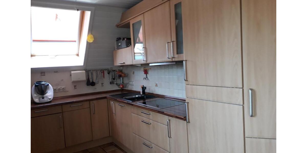 Moderne Wohnung mit überd. Terrasse zum 01.06.26 zu vermieten 4 zimmer