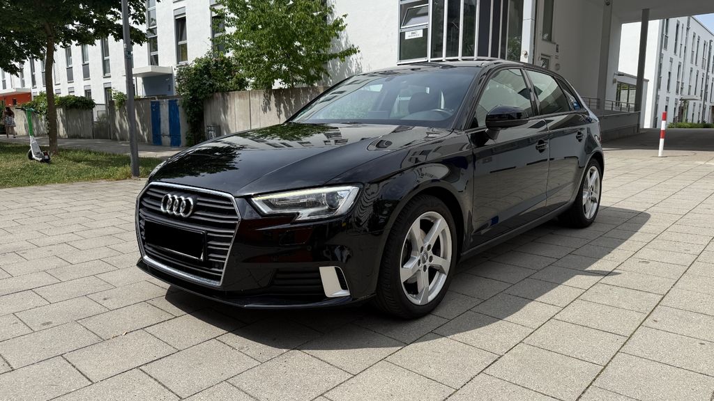 Audi A3 153.900 km 12.990 &euro; München 81829