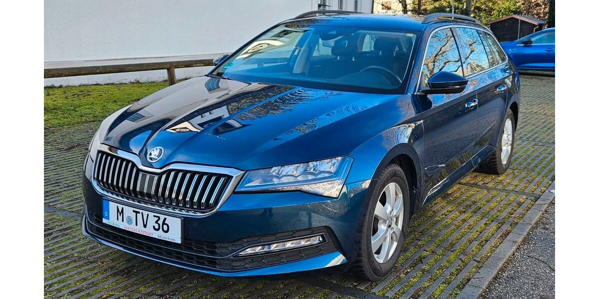 Skoda Superb 103.000 km 19.900 &euro; München 81829