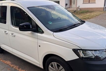 VW Caddy 189.200 km 13.100 &euro; Troisdorf 53840