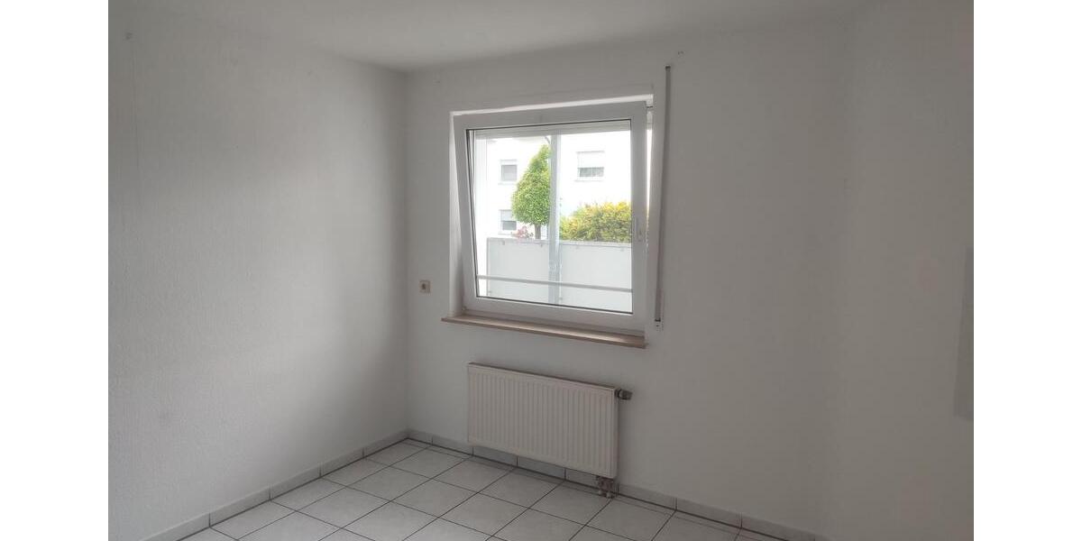 Erdgeschoßwohnung Rinteln - 3 Zimmer, 82 m&sup2;, 790&euro; | Angebot:26636510
