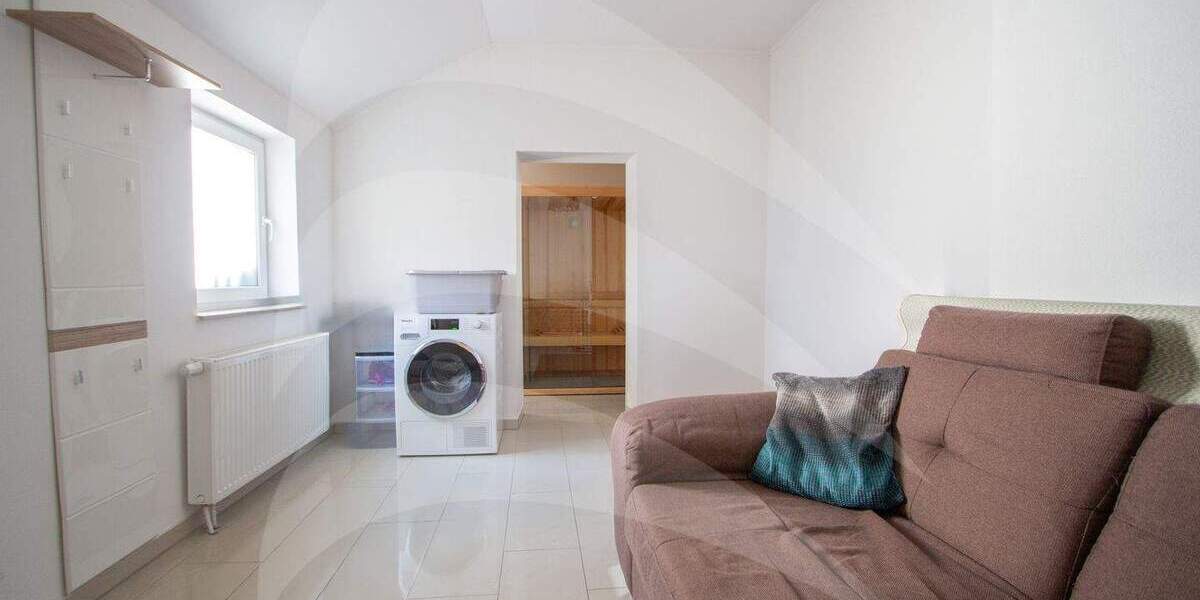 Doppelhaushälfte Landshut Industriegebiet - 7 Zimmer, 168 m&sup2;, 699.800&euro; | Angebot:25668416