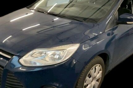 Ford Focus 121.900 km 5.990 &euro; Garbsen 30827