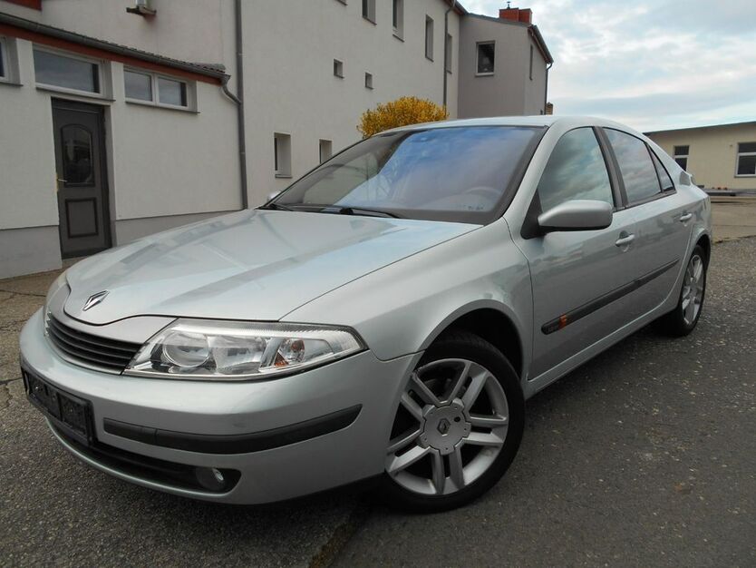 Renault Laguna 144.219 km 1.699 € Belgershain 04683