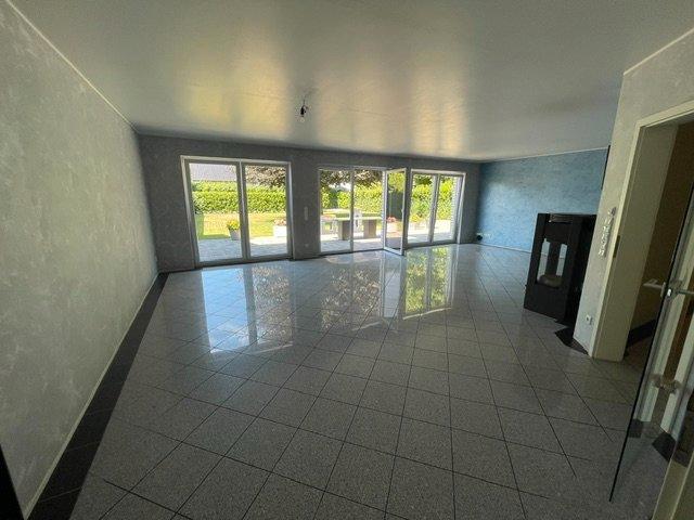 Einfamilienhaus Nettetal - 7 Zimmer, 220 m&sup2;, 630.000&euro; | Angebot:27030899