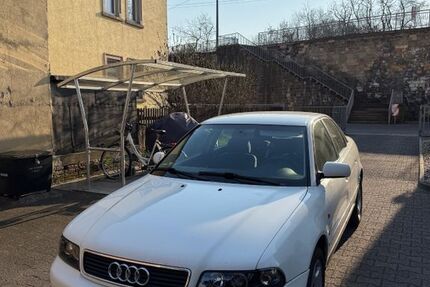 Audi A4 294.000 km 2.500 &euro; Dresden 01157