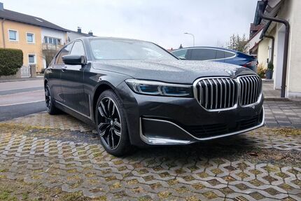 BMW 750