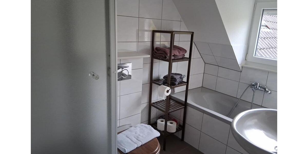 Dachgeschoßwohnung Bedburg-Hau Hau - 2 Zimmer, 36 m&sup2;, 1.150&euro; | Angebot:26679366