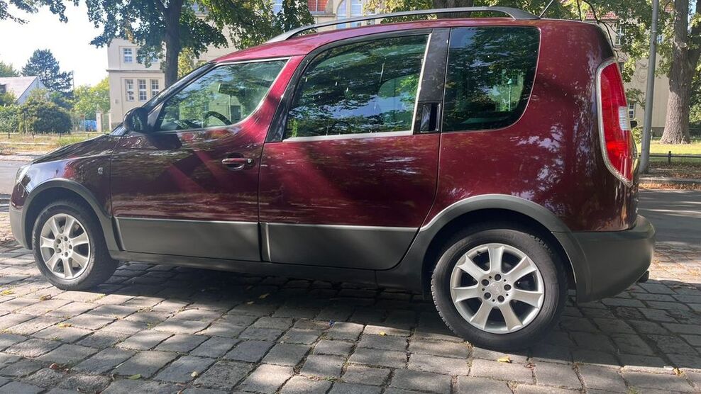 Skoda Roomster 131.000 km 5.800 € Berlin 13858