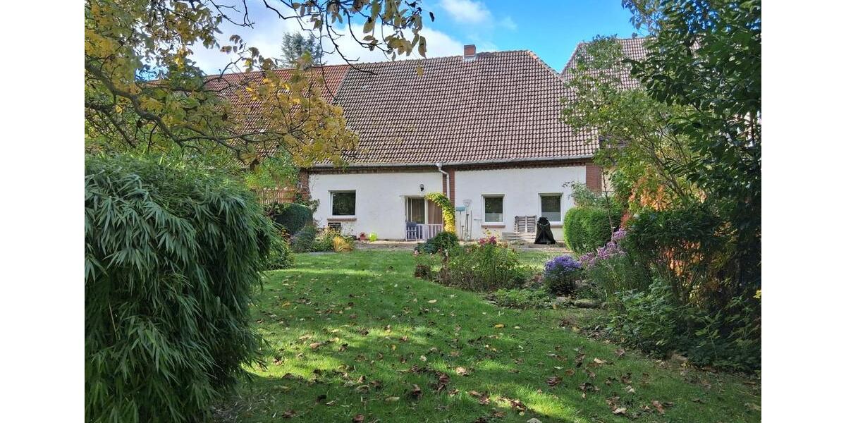 Wohnhaus mit Grundstück zimmer