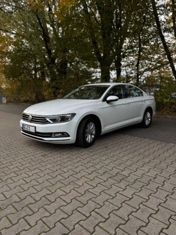 VW Passat 105.100 km 15.200 &euro; Recklinghausen 45661