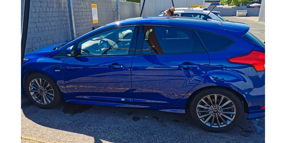 Ford Focus 99.800 km 8.300 &euro; Eschborn 65760