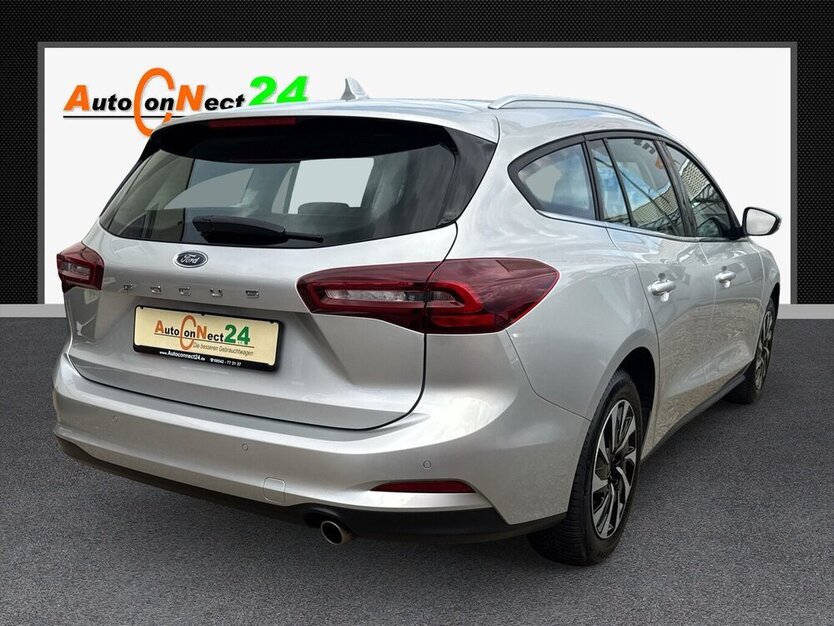 Focus Titanium *Navi/SHZG/LED/TPMT/PDC/1.HD*