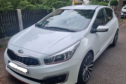 Kia ceed / Ceed 163.000 km 10.500 &euro; Frankfurt am Main 60386