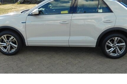VW T-Roc 1.0 R-Line TSI BMT Navi Klima 15.900 km 19.990 &euro; Vordorf 38533