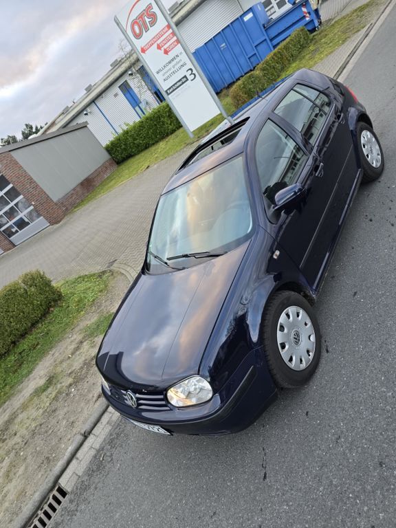 VW Golf 255.914 km 1.000 € Hatten 26209