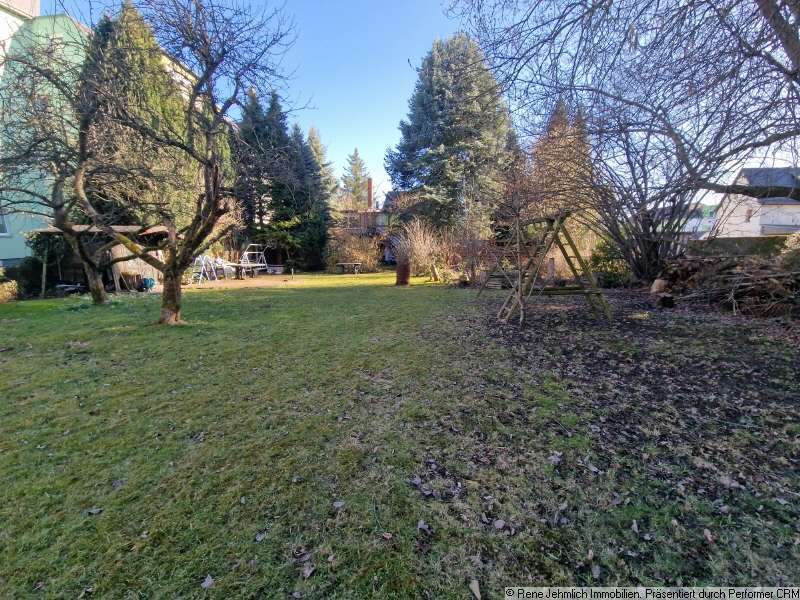 Haus zum Kaufen in Limbach-Oberfrohna 290.000 € 207 m²