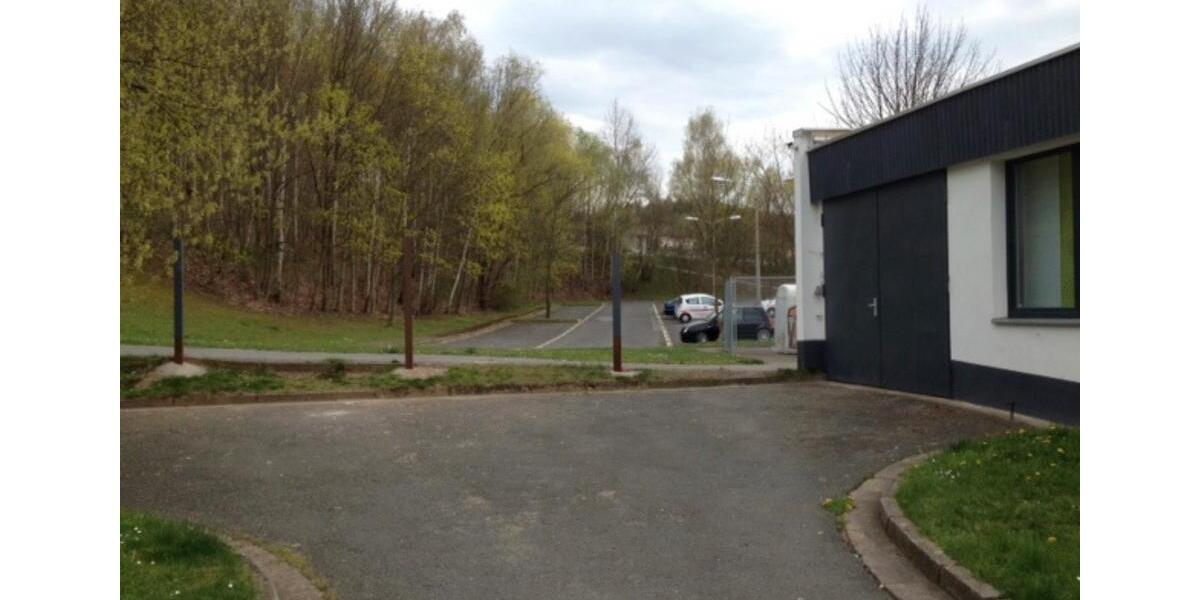 kleiner Laden Büro Praxis mit Garage Firmensitz in Plauen zimmer