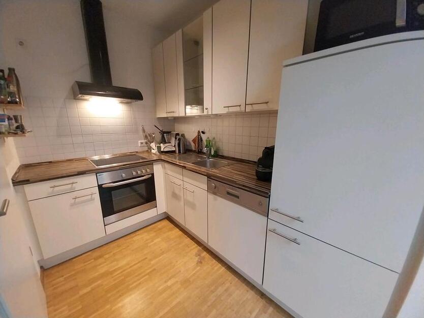 Vollmöblierte 3-Zimmer-Wohnung neben Regensburger Arcaden zimmer
