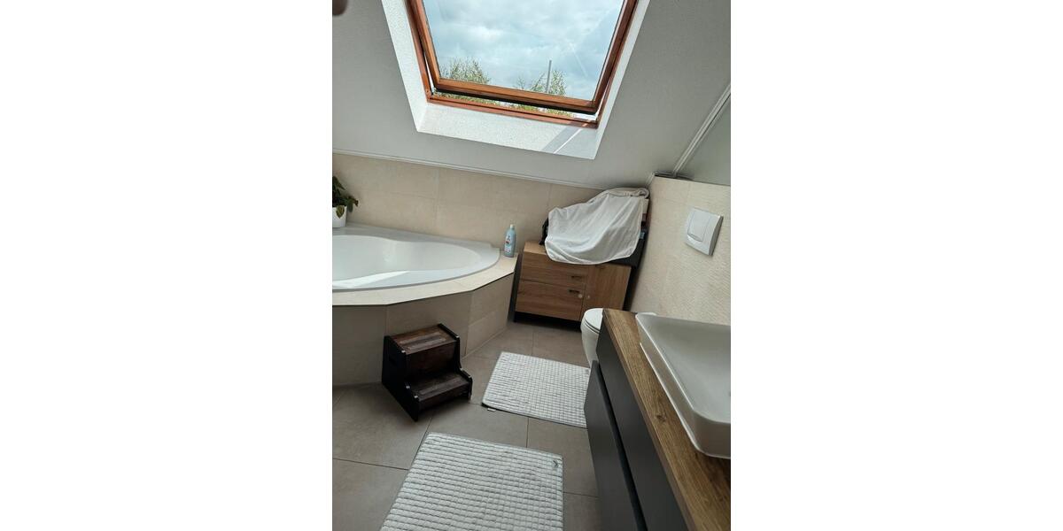 Doppelhaushälfte Wolfsburg Almke - 4 Zimmer, 167 m&sup2;, 1.600&euro; | Angebot:25088906