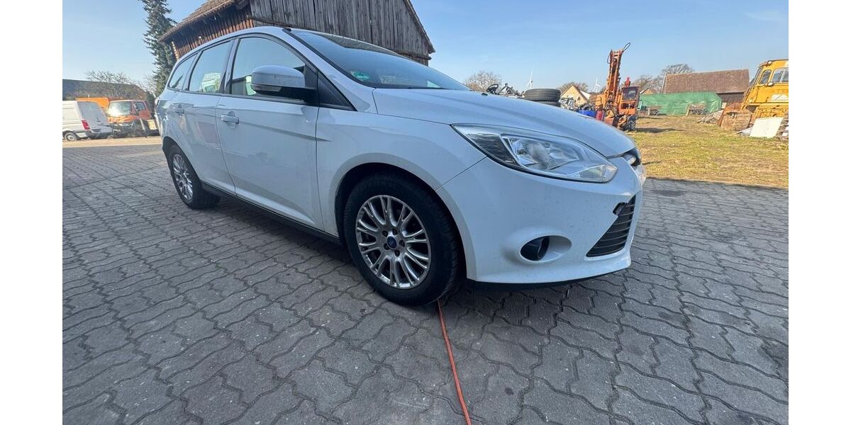 Ford Focus 311.000 km 2.618 &euro; Heideblick 15926