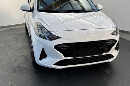 Hyundai i10 2.373 km 19.450 &euro; Magdeburg 39116