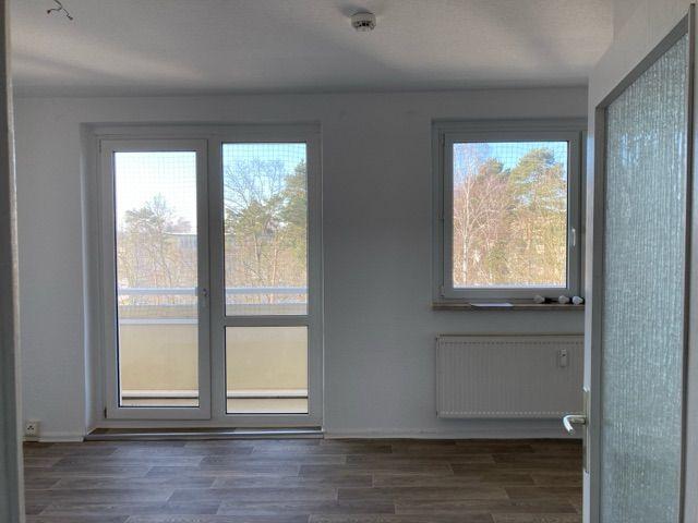 Etagenwohnung Hermsdorf - 3 Zimmer, 60 m&sup2;, 360&euro; | Angebot:26143764