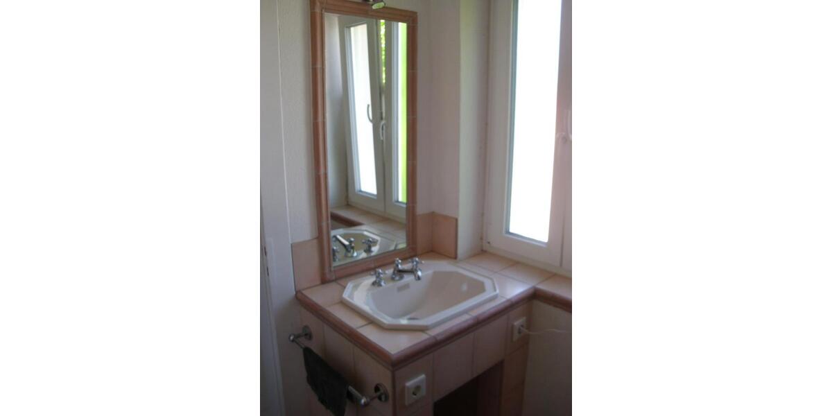 Dachgeschoßwohnung Bergisch Gladbach Alt-Frankenforst - 2.5 Zimmer, 54 m&sup2;, 570&euro; | Angebot:26692905