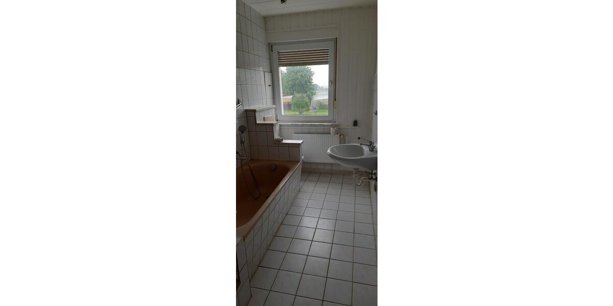 Etagenwohnung Oschatz - 4 Zimmer, 77 m&sup2;, 421&euro; | Angebot:24491605