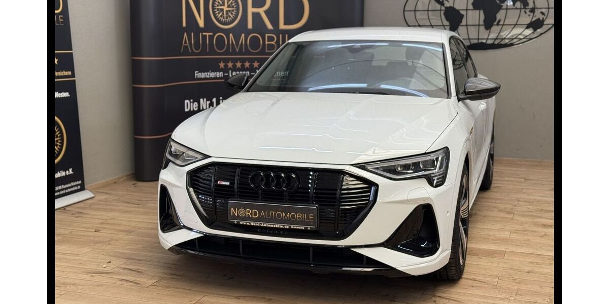 Audi e-tron 30.400 km 30.700 &euro; Rastede/ Wahnbek 26180
