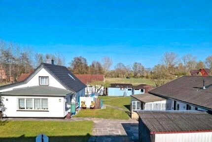 Haus Zingst - 5 Zimmer, 220 m&sup2;, 1.300.000&euro; | Angebot:24536012