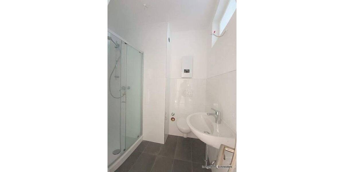 Etagenwohnung Duisburg Untermeiderich - 2 Zimmer, 61 m&sup2;, 500&euro; | Angebot:26815953