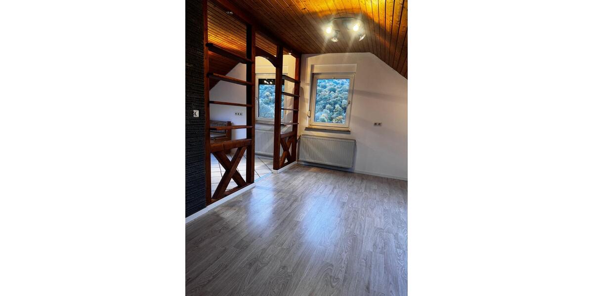 Dachgeschoßwohnung Miltenberg - 3.5 Zimmer, 78 m&sup2;, 780&euro; | Angebot:25300637