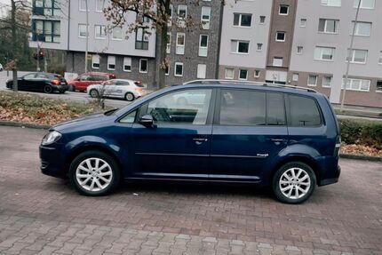 VW Touran 152.000 km 4.400 &euro; Hamburg 22297