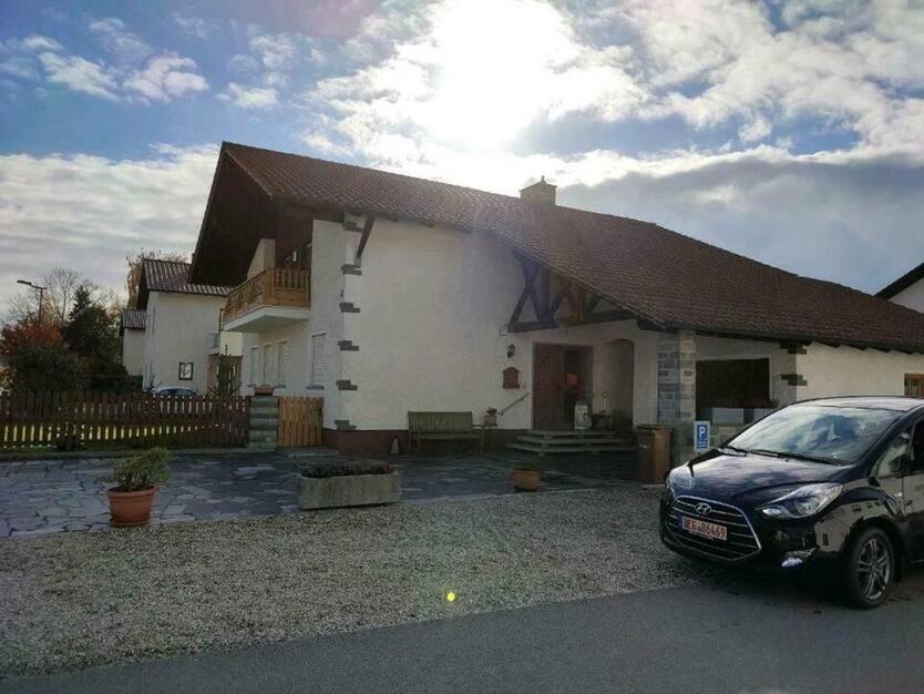 Einfamilienhaus Zentrumsnahes mit großem Garten voll unterkellert