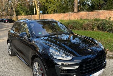 Porsche Cayenne 189.000 km 33.500 € Frankfurt am Main 60313