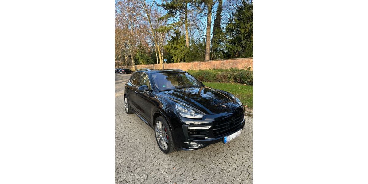 Porsche Cayenne 189.000 km 33.500 € Frankfurt am Main 60313
